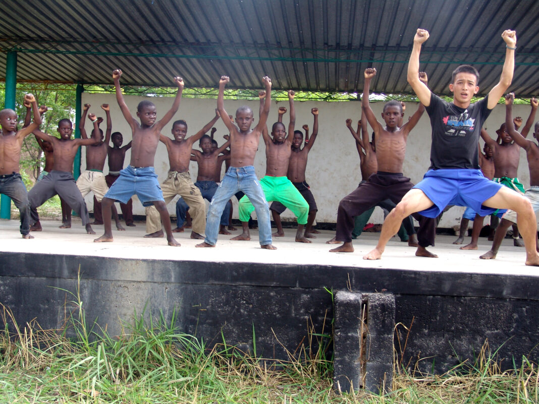 Ngôn Ngữ Của Con Tim